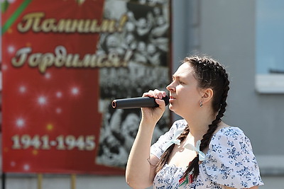 \"Вальс Победы\" станцевали в Витебском областном клиническом роддоме
