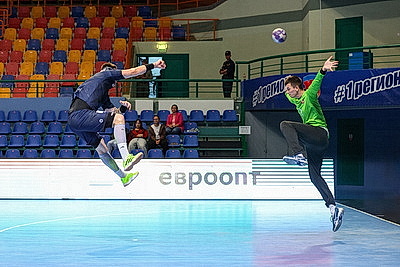 \"Мешков Брест\" выиграл стартовый матч гандбольного чемпионата Беларуси