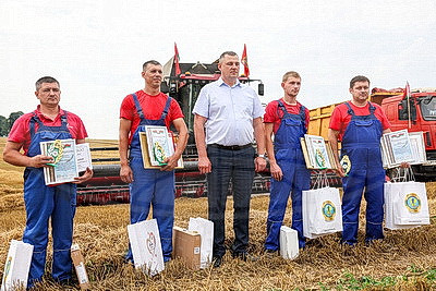 Лидеров жатвы чествовали в Минской области