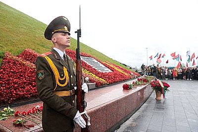 На Кургане Славы проходит областной праздник ко Дню Победы