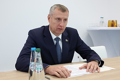 Крутой провел встречи с руководителями регионов России