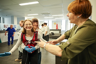 \"Множество предметов в школе объясняют в теории, а здесь - практика\". Проект \"Запусти сердце\" вновь собрал десятиклассников