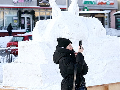 Фестиваль снежных скульптур открылся в Гомеле