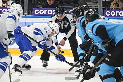 Минские динамовцы обыграли московских одноклубников на старте плей-офф КХЛ