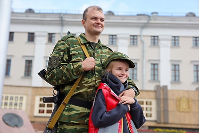 В Гомеле военнообязанные территориальных войск приняли присягу
