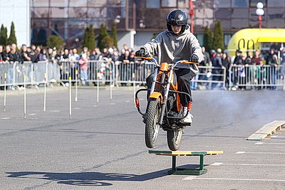 Рев мотора, блеск хрома и невероятная скорость. В Бресте торжественно открыли мотосезон-2026