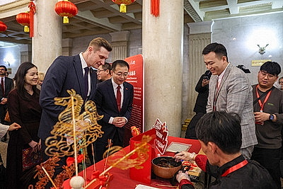 Китайские танцы и боевые искусства. В Минске прошел концерт к Празднику весны