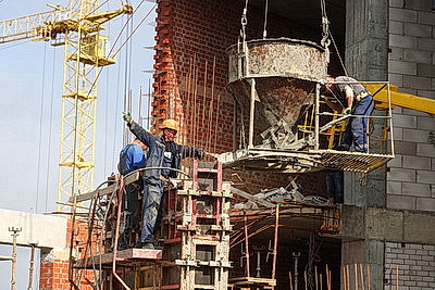 В Гродно возводят многофункциональный спортивный комплекс, работы выполнены более чем на 50%
