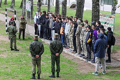 Около 1 тыс. могилевских школьников принимают участие в учебно-полевых сборах