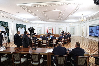 Техника, кадры и надежность сушильного хозяйства. Лукашенко назвал главные условия успеха уборочной