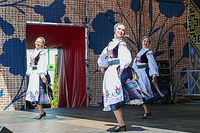 Два дня стильных событий. В Минске прошел международный фестиваль \"Свята льну\"