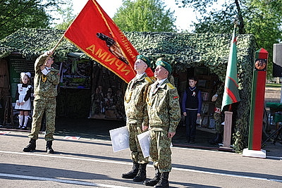 Более 300 участников объединил молодежный военно-патриотический форум в Гомеле