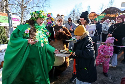 В Минском зоопарке прошла \"Медвежья Масленица\"