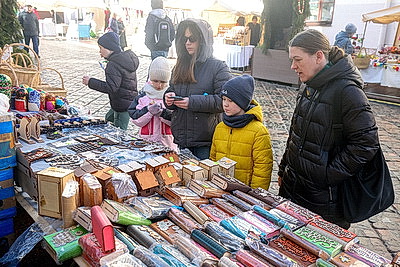 Банкуха, кузнечный мех и дубовые бочки. Чем удивляет ярмарка мастеров \"Казюкi\" в Гродно