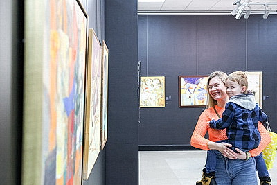 В Художественной галерее Савицкого проходит выставка \"Чтобы чувствовать\"