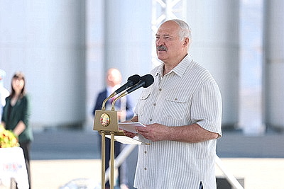 Лукашенко посещает Березовский район