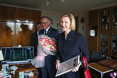 Около 40 лет была верна профессии: Героя Соцтруда Варвару Соломахо чествовали в Минске