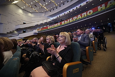 Лукашенко вручил премии \"За духовное возрождение\" и спецпремии Президента