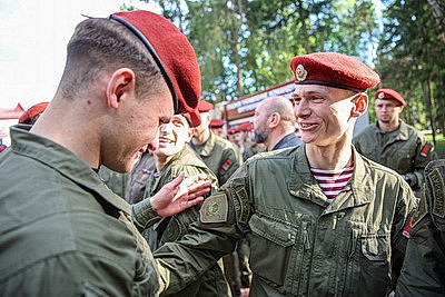 Обладателями краповых беретов стали 68 военнослужащих внутренних войск и сотрудников ОВД
