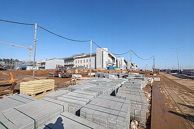 Ход работ по строительству городской клинической инфекционной больницы обсудили на выездном заседании Мингорисполкома