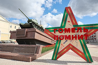 Сотни тысяч тюльпанов в преддверии Дня Победы расцвели в городах Беларуси