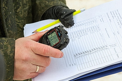 Внезапная проверка ВС продолжается. Бойцы сдают экзамен на выносливость