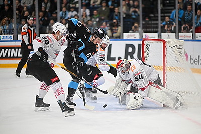 Минские динамовцы в овертайме дома уступили \"Авангарду\"