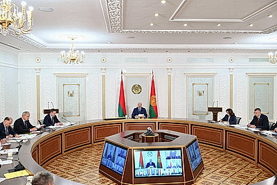 Техника, кадры и надежность сушильного хозяйства. Лукашенко назвал главные условия успеха уборочной