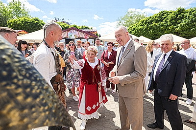 Национальные подворья ярко представлены на фестивале культур в Гродно