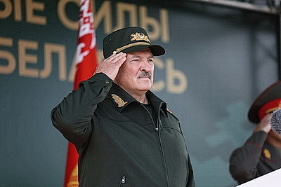 Лукашенко принял участие в церемонии приведения к военной присяге в Борисовском районе