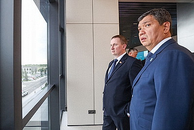 Премьер-министр Беларуси посетил предприятия по переработке отходов в Кыргызстане