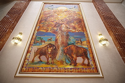 Для научных сотрудников НАН и представителей БГЭУ провели экскурсию во Дворце Независимости