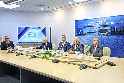 Читальные залы Национальной библиотеки Беларуси ежедневно посещает 1,5-2,5 тыс. человек