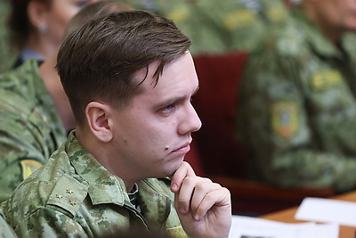 Модернизация армии, отечественная техника. Какие вопросы в сфере обороны на первом месте в новой пятилетке