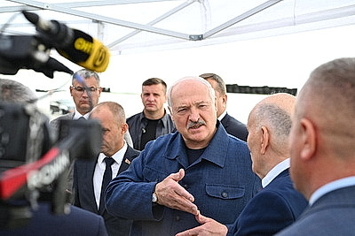 Фермерские хозяйства - в центре внимания. Лукашенко совершил рабочую поездку в Житковичский район