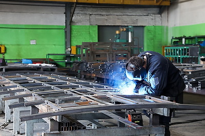 Пригородные электробусы и трамваи. Какие новинки электротранспорта выпускает \"БКМ Холдинг\"