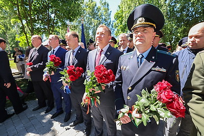 В Полоцке перезахоронили останки более 1 тыс. мирных жителей, расстрелянных в годы ВОВ