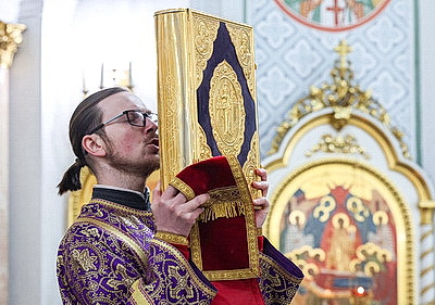 Хоругвь с ликом Александра Невского вручили отряду милиции особого назначения УВД Витебского облисполкома