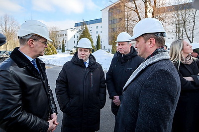 Кухарев посетил строительную площадку \"Газпром центра\" и нового корпуса 6-й ГКБ