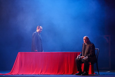 Владимирский академический театр драмы представил спектакль \"Черные доски\" на театральном форуме \"M.@rt.контакт\"