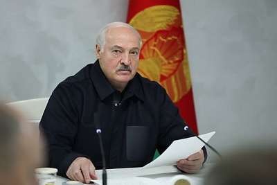 Лукашенко ознакомился с развитием производства отечественного пассажирского транспорта