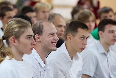 Простым языком - о важном. Молодежь Минской области приняла участие в акции \"Беларусь адзіная\"