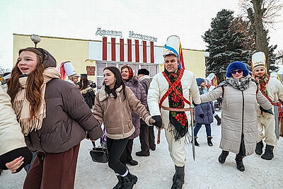 Деревня, где каждый мечтает стать \"царем\". Как в Семежево сохраняют уникальный обряд
