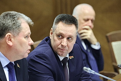 Правительство усиливает контроль за выполнением отраслевых показателей в промышленности