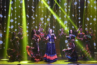 Сольный концерт коллектива \"Аллюр\" прошел на сцене Молодежного театра эстрады