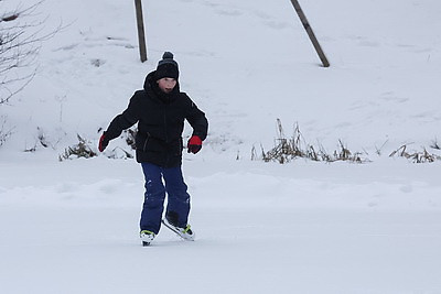 Любители активного отдыха провели праздничные выходные на снежных склонах
