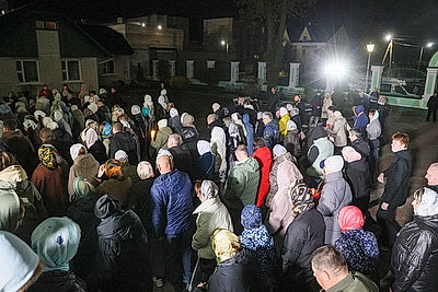 Православные верующие отмечают Пасху