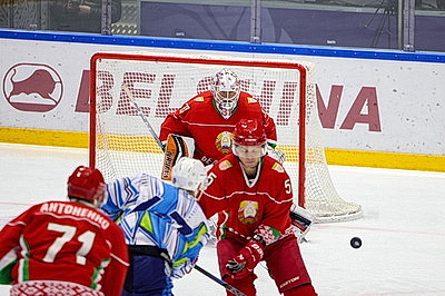 Команда Президента выиграла четвертый матч в РХЛ