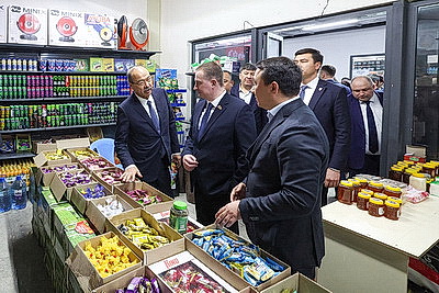 Премьеры Беларуси и Узбекистана продолжают совместную работу в городе Термез