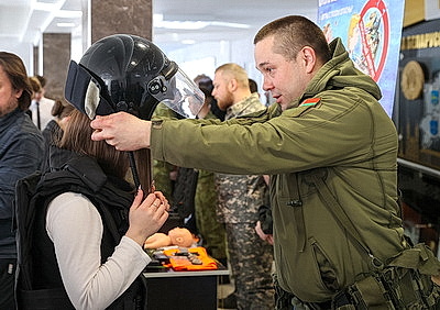 Около 120 бойцов Молодежных отрядов охраны правопорядка объединил областной сбор в Гомеле